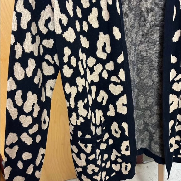 Kim Rogers Black and Tan Cardigan - Picture 7 of 8